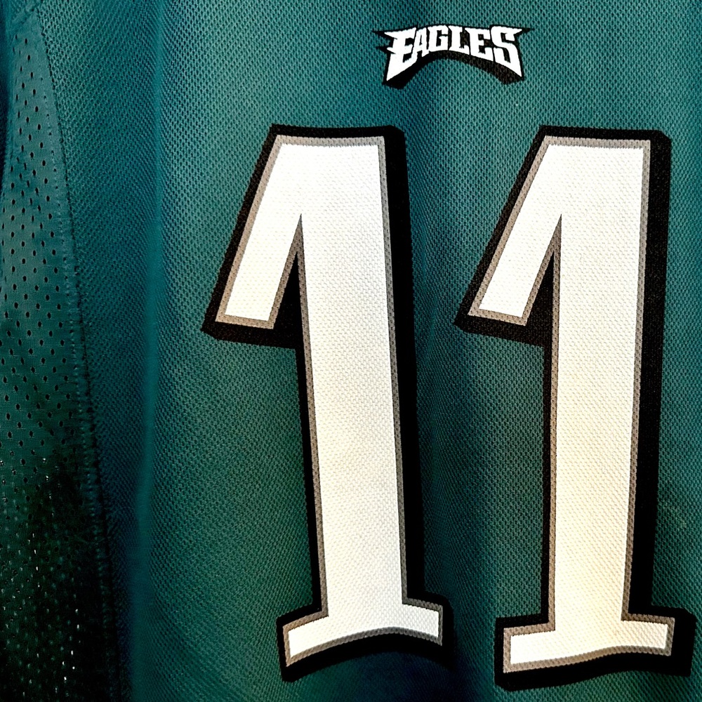 Boys NFL Kids Carson Wentz Eagles # 11 Short Sleeve Jersey Size Large EUC - Picture 4 of 12